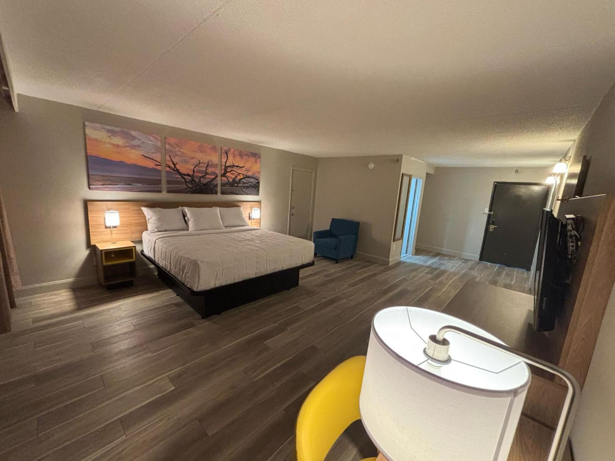 Hotel Days By Wyndham I-64