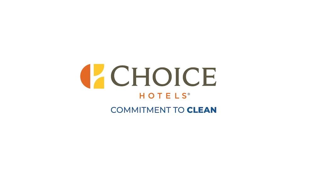 Days By Wyndham I-64 Hotel 2*