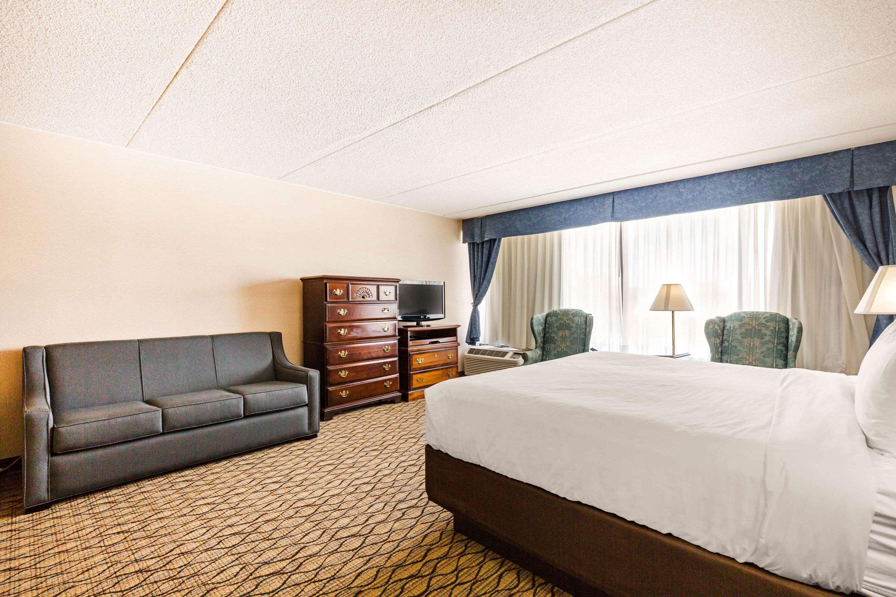 Hotel Days By Wyndham I-64